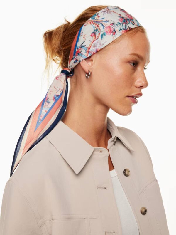 Vint Scarf